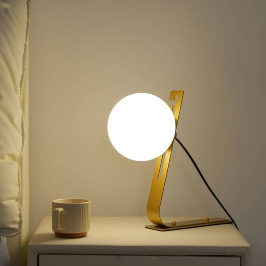 Tischlampe mit verstellbarem Glaskugel - Modernes Mid-Century Gold