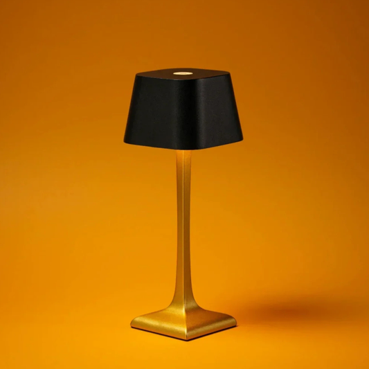 Kabellose Tischlampe mit quadratischem Schirm – Moderne Outdoor-Aluminiumlampe