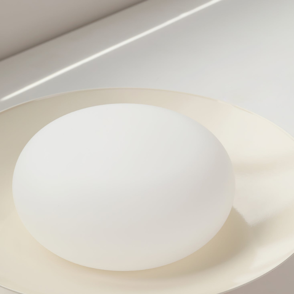 Flache Acryl-Scheiben-Deckenleuchte – Architektonische Cremefarbene LED-Wandleuchte