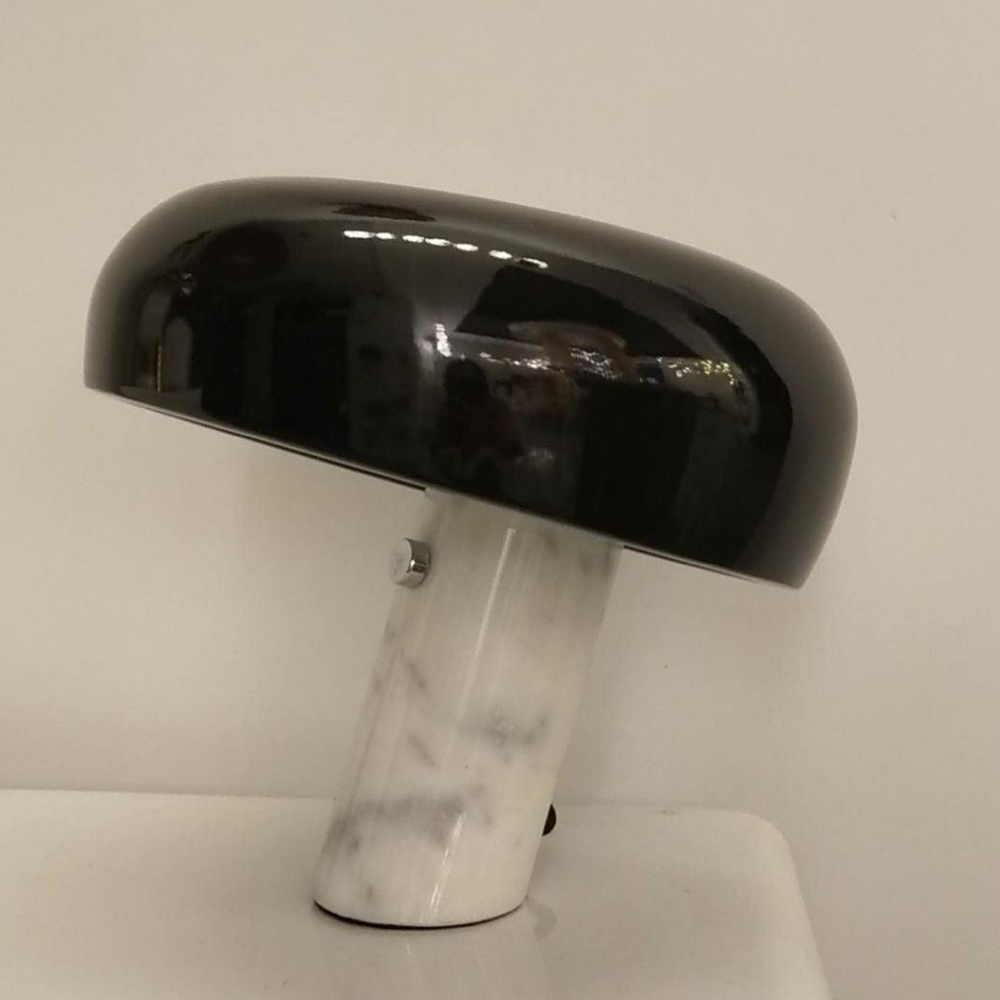 Architektonische Marmor-Basis-Akzentlampe – Minimalistische glänzende Steinsäulenleuchte