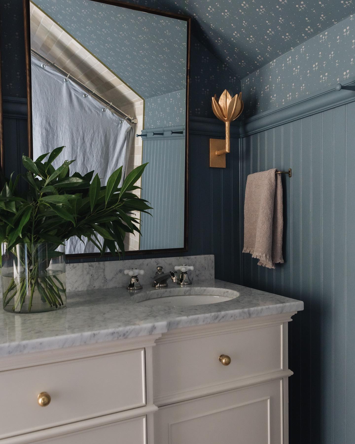 Lotus Wall Sconce