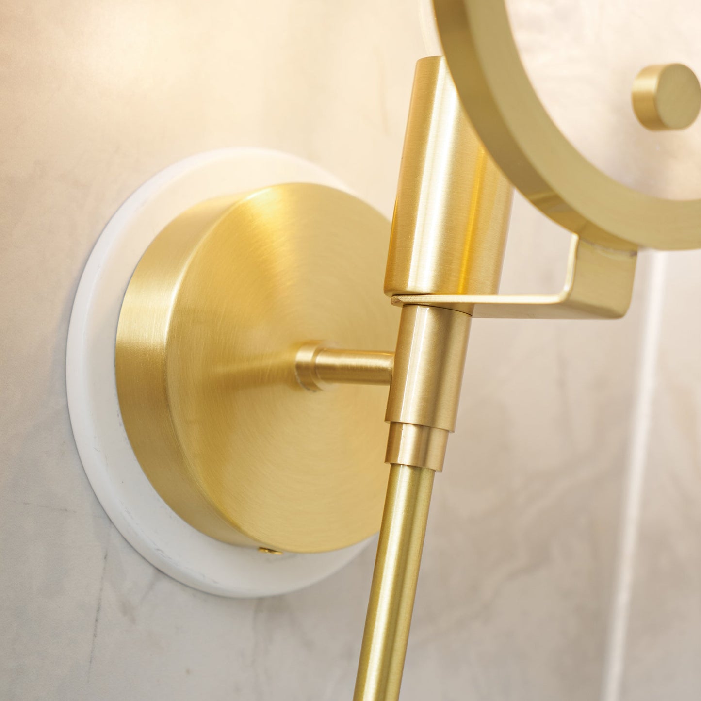 Scepter Messing Wandlampe