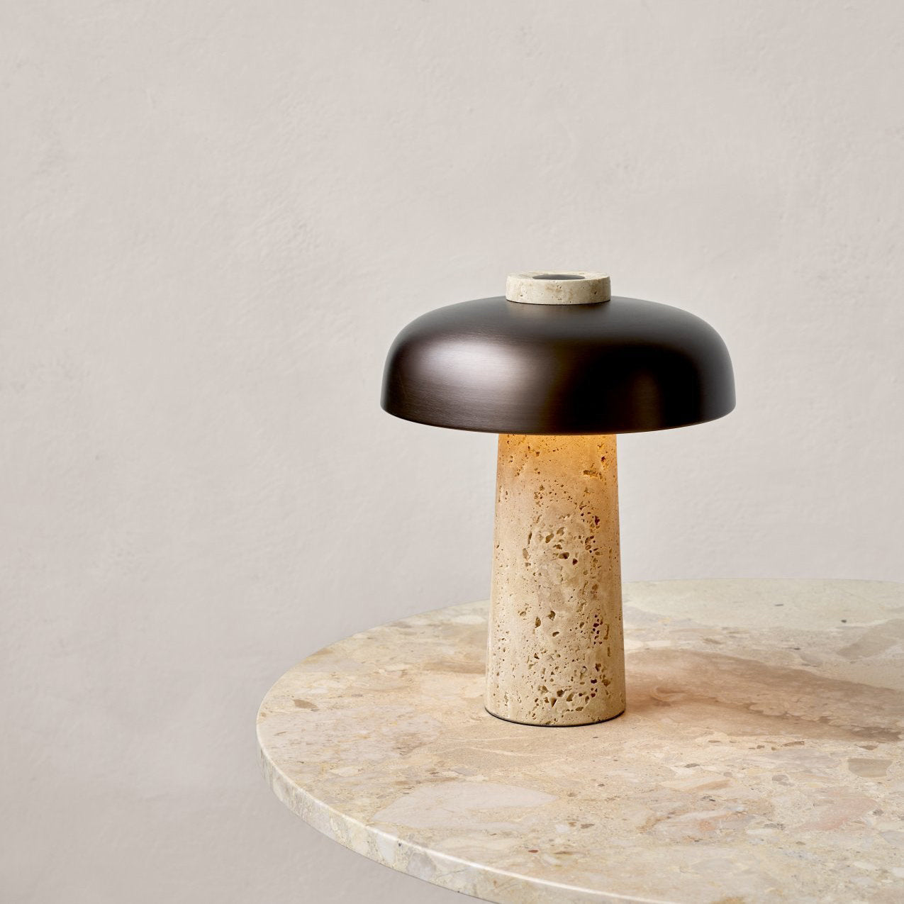 Tibur Steintischlampe