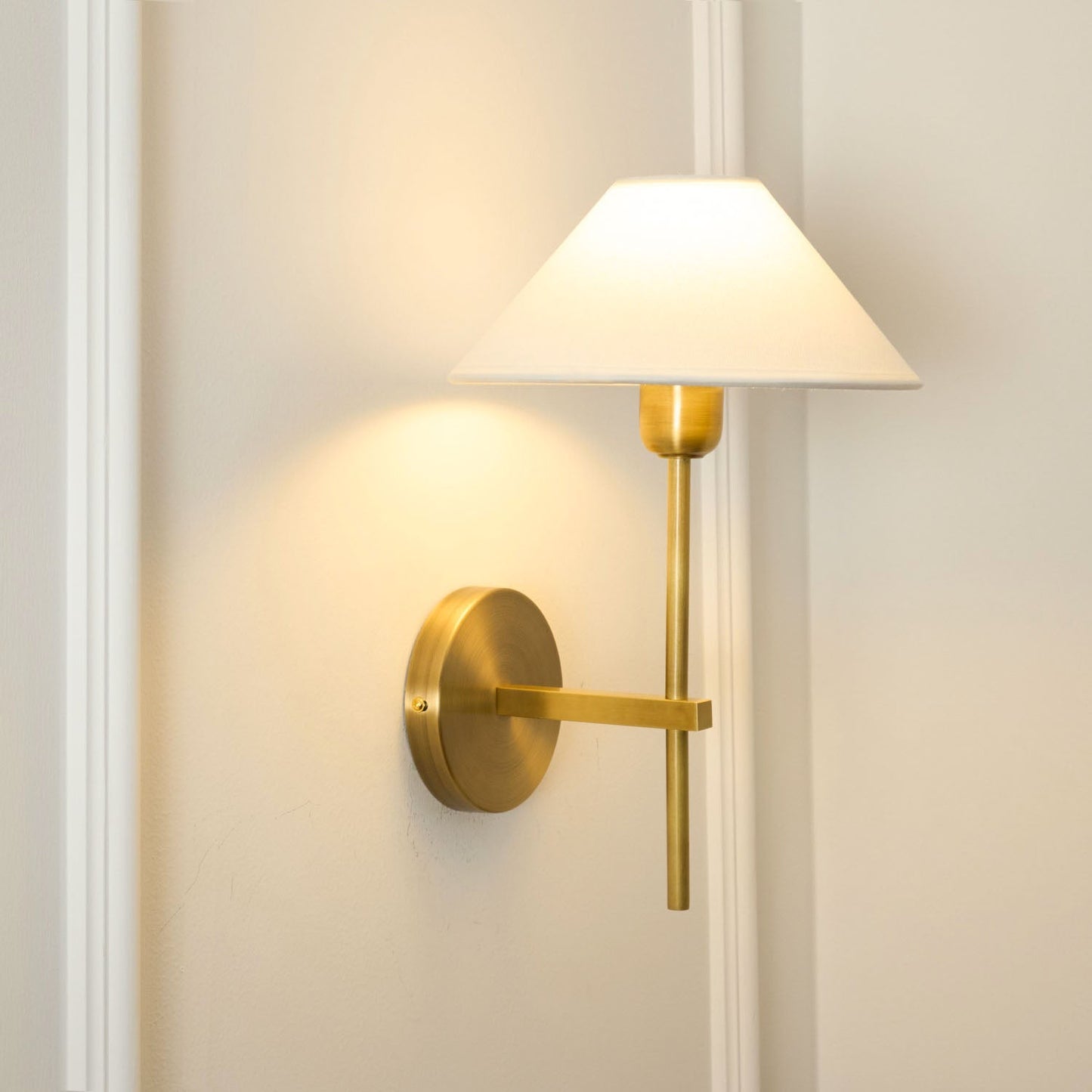 Mercer Messing Wandlampe