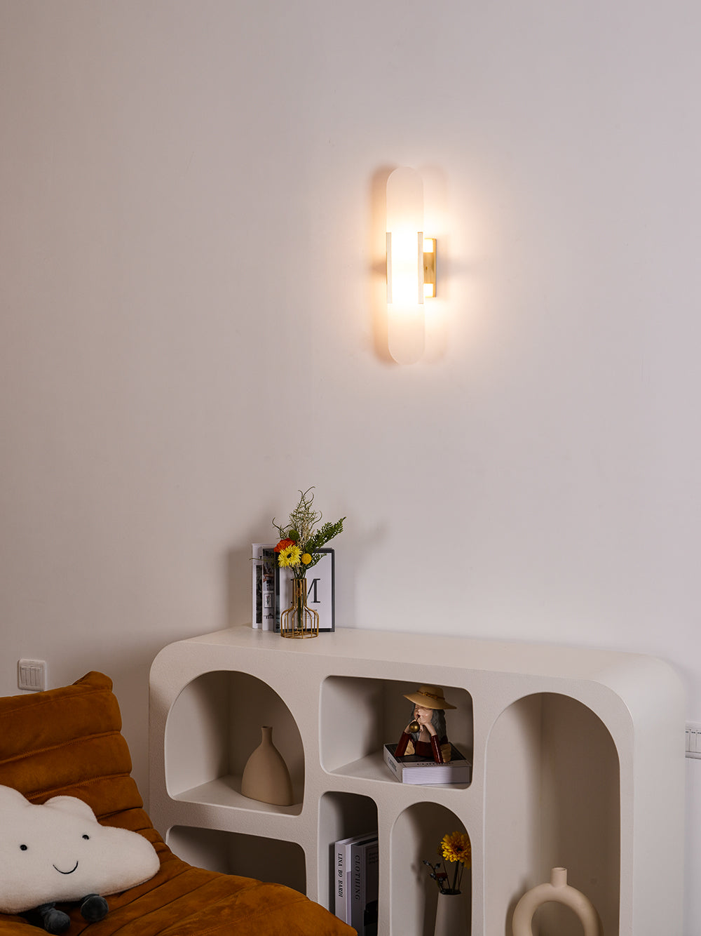 Stele Alabaster Sconce