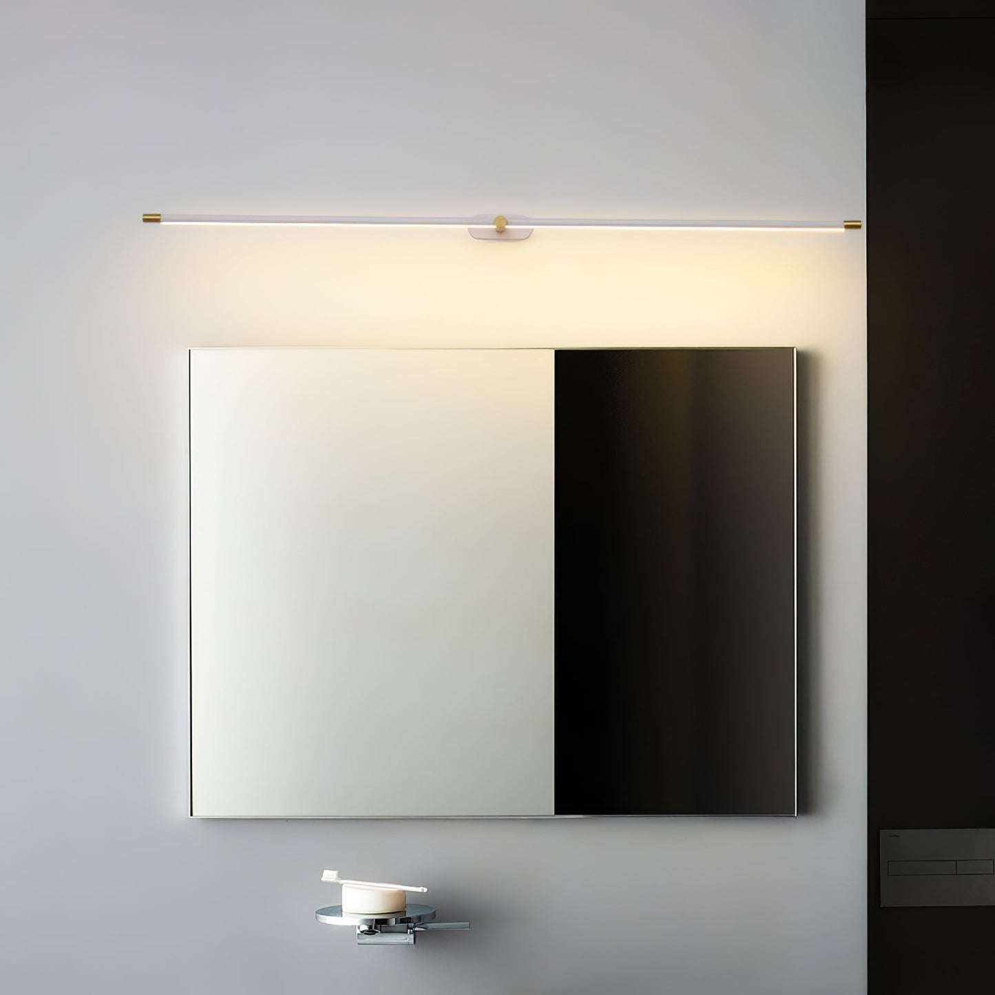 Baton Rechargeable Wall Light