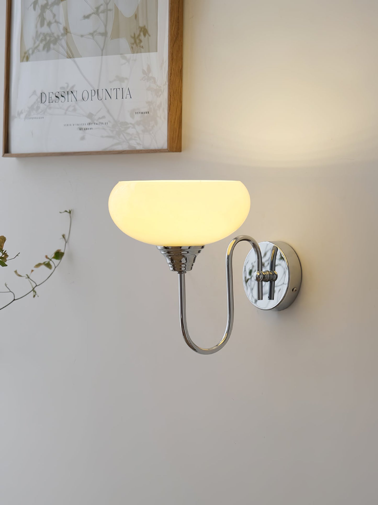 Aurore Messing Wandlampe
