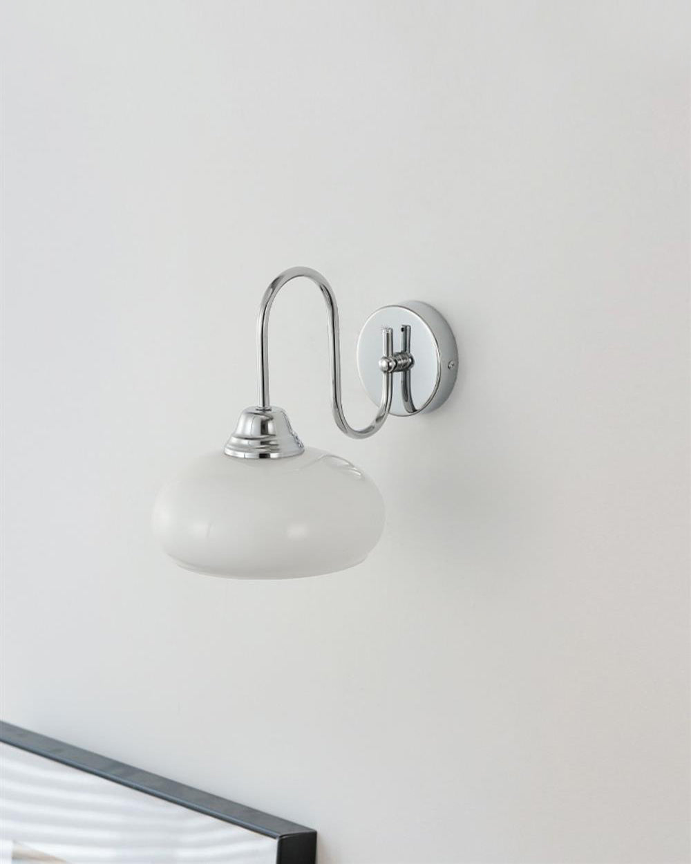 Aurore Messing Wandlampe