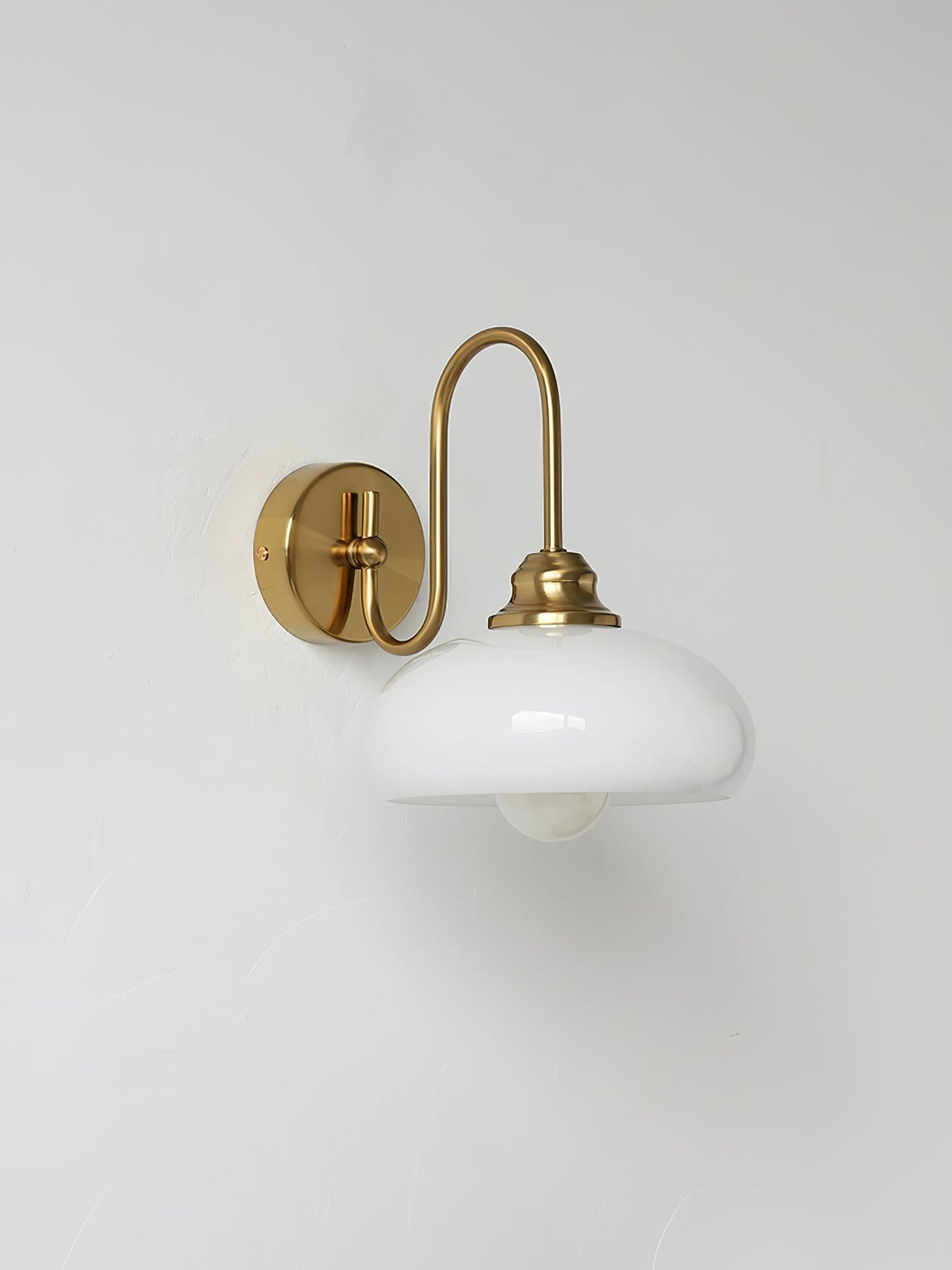 Aurore Messing Wandlampe