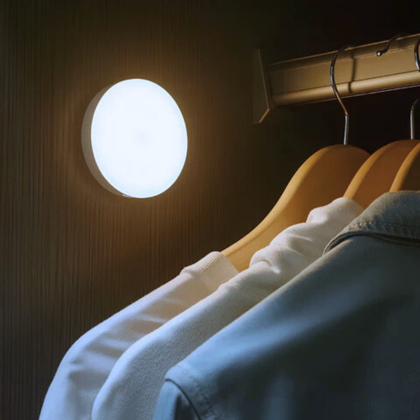 Dot Easy-Stick Motion Light