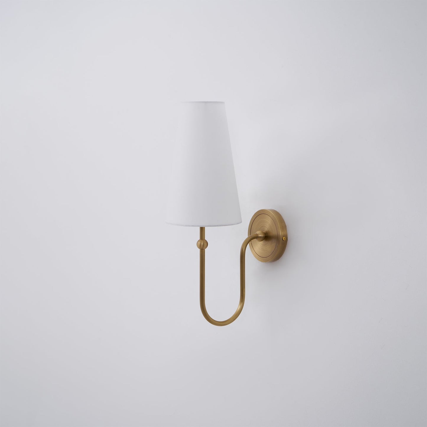Steigbügel Messing Wandlampe