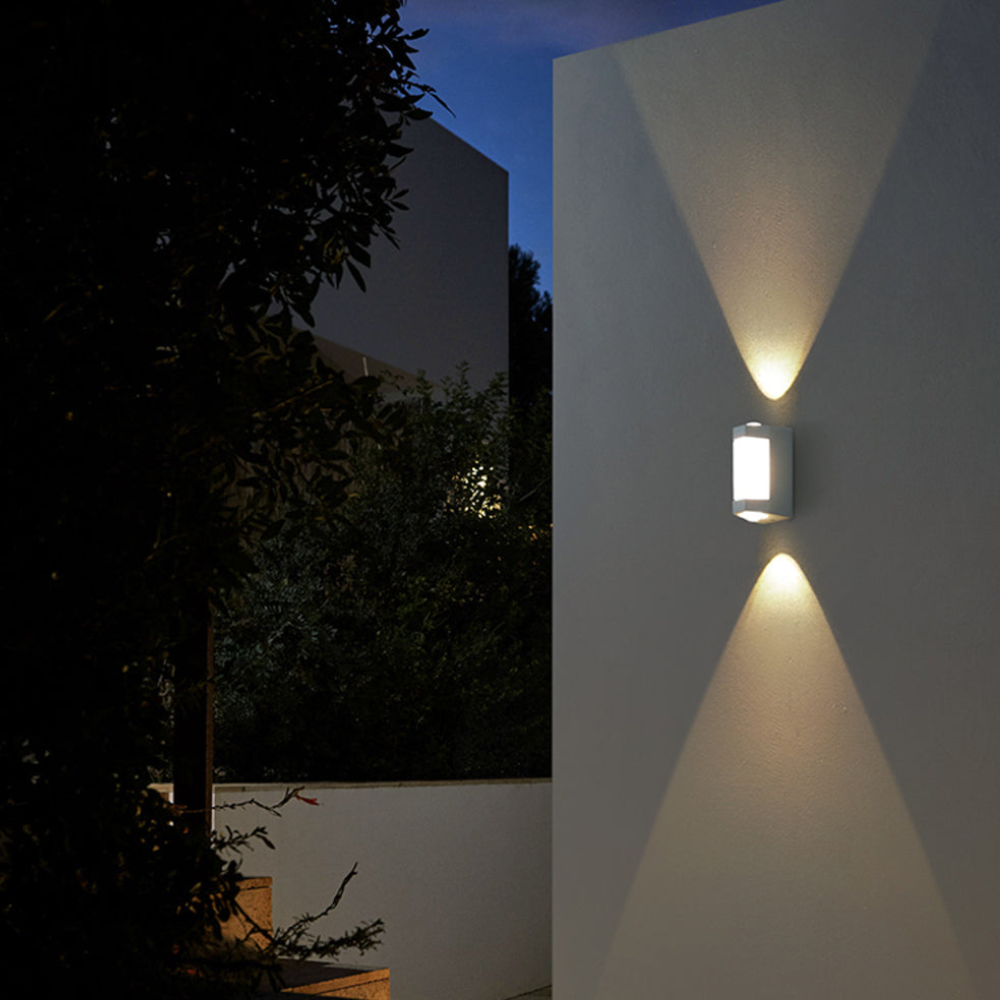Außen-LED-Verandaleuchten mit integrierter LED und mattierter Acryllinse
