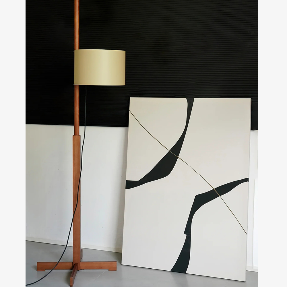 Vintage floor lamp with Fabric Shade and Artisanal Wooden Pole - Contemporary Sconce