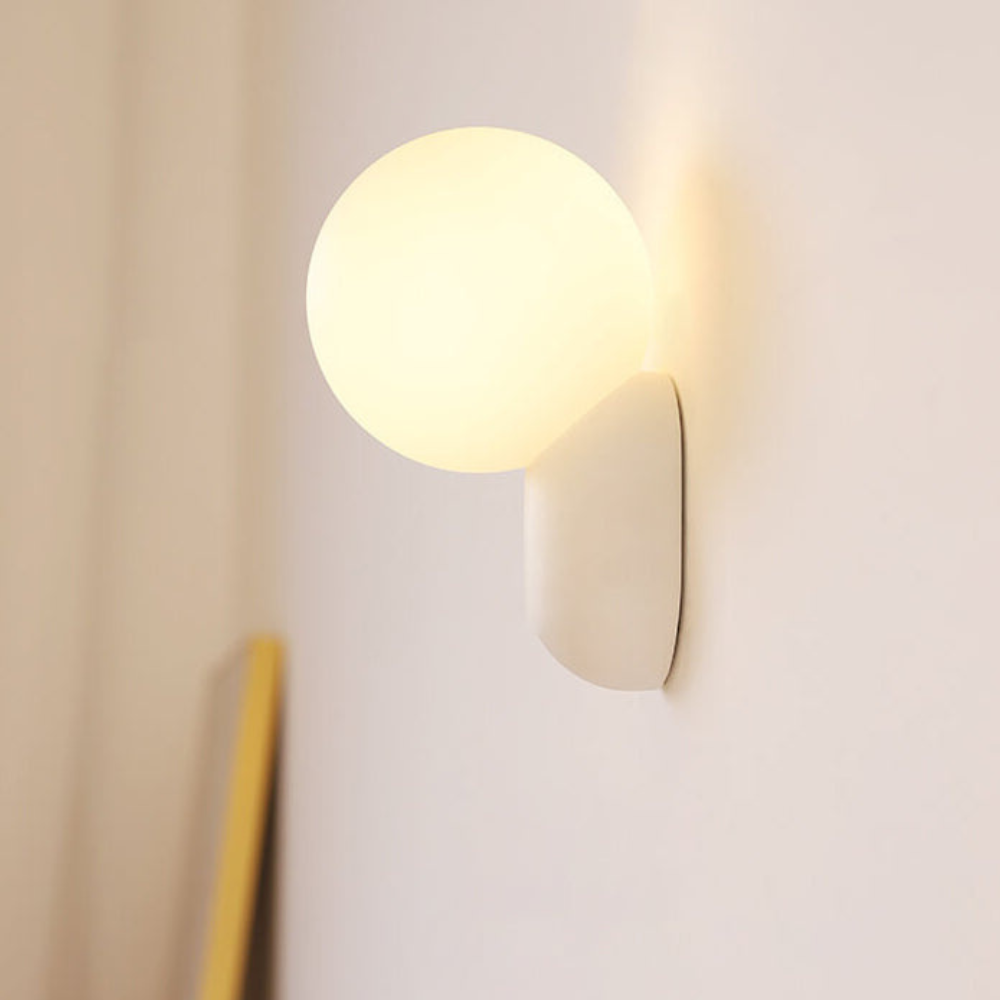 Applique Murale Sphérique en Verre Architecturale - Luminaire Mural Minimaliste Arrondi en Résine