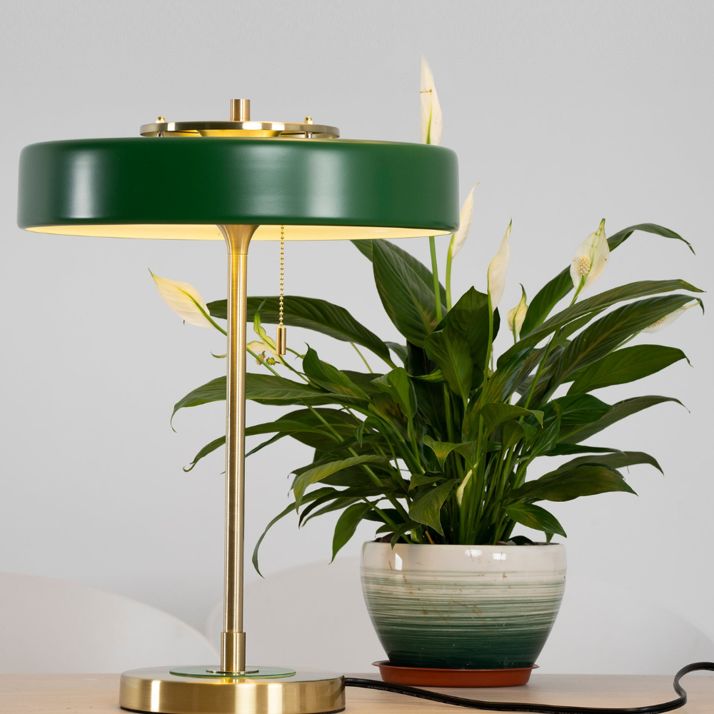 Tischlampe aus gesponnenem Metall mit Zugkette und Acryl-Diffusor – Industrial