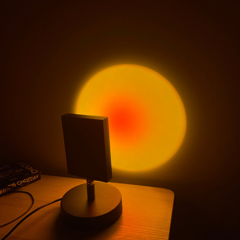 Moderne Sonnenuntergang-Projektorlampe – Architektonisches Halo-Stimmungslicht für Fotografie