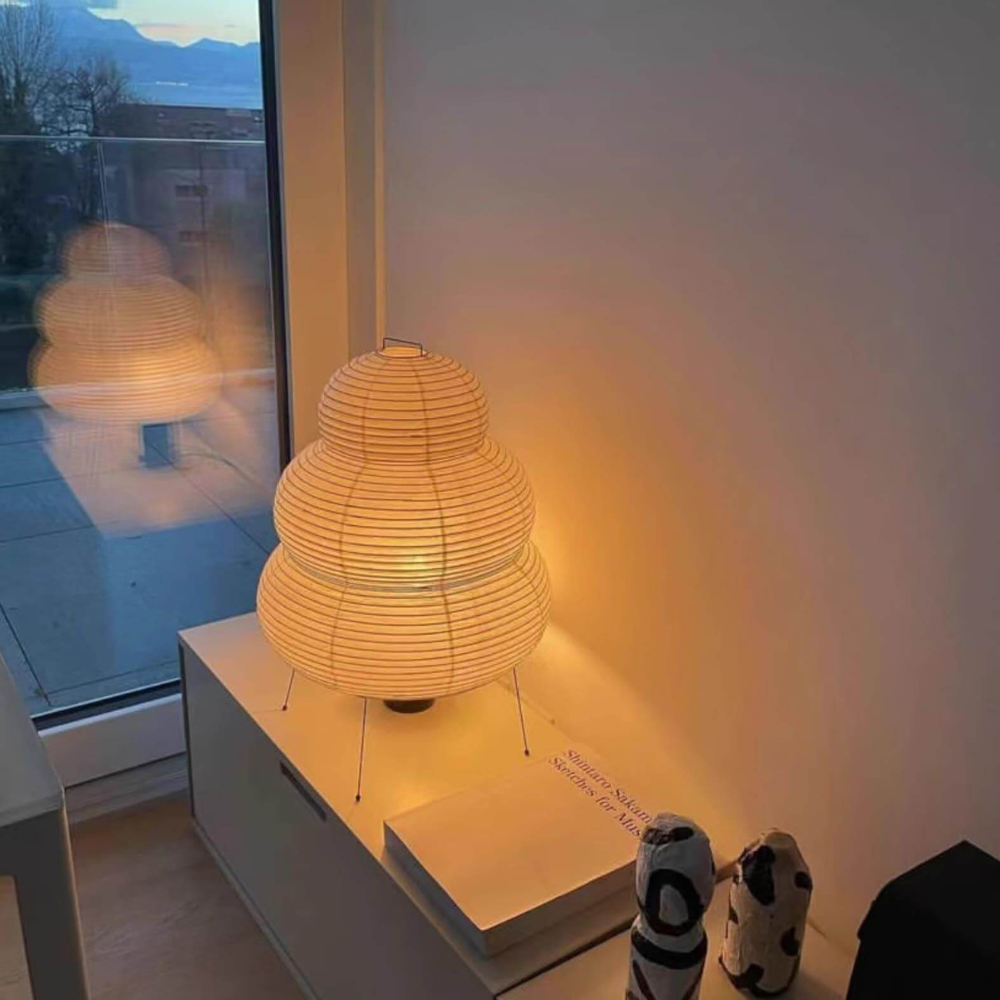 Japanische Reispapier-Tischlampe mit vier Beinen – Wabi Sabi gestufte Laterne