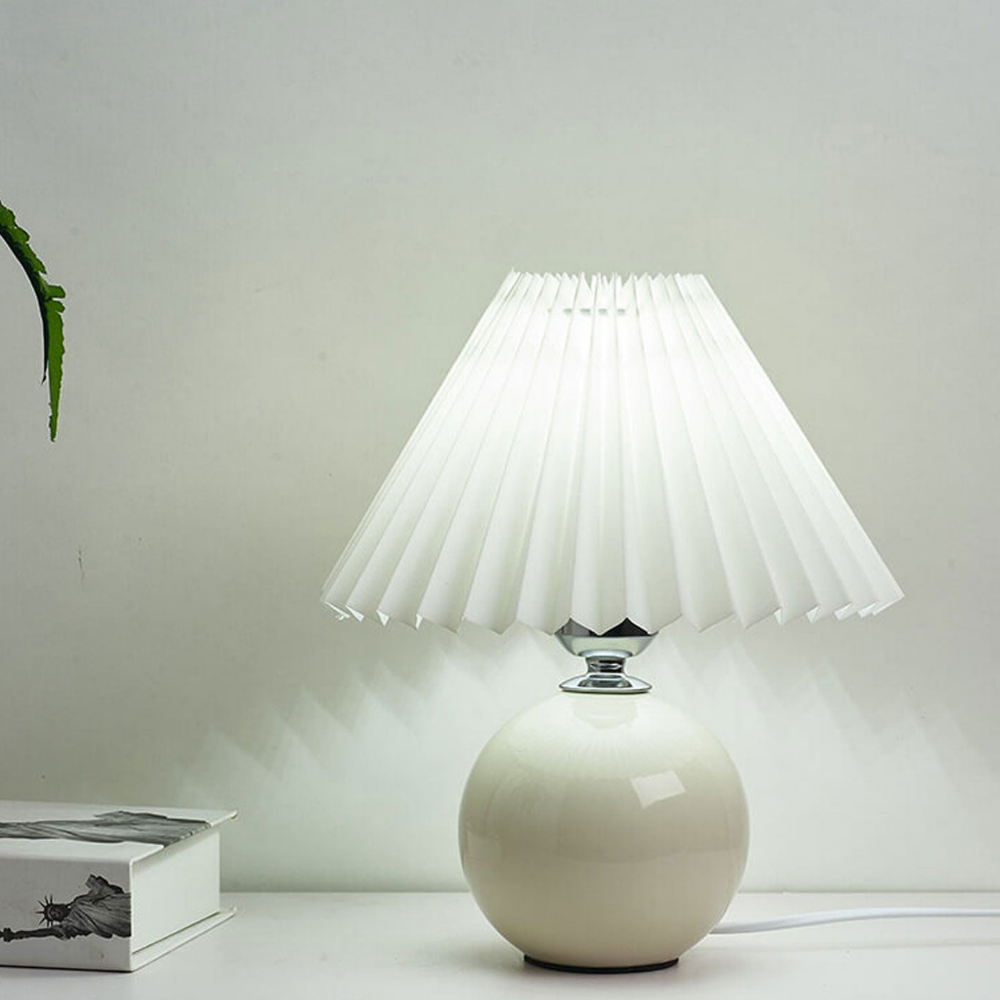 Lampe de table moderne à boule en céramique avec abat-jour plissé en forme de champignon