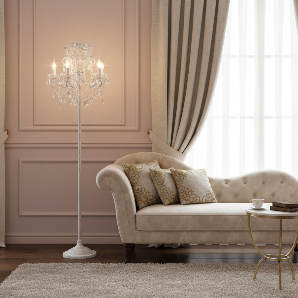 Dimmbare Stehlampe mit kunstvollem Eisenornament und facettierten Kristallsträngen