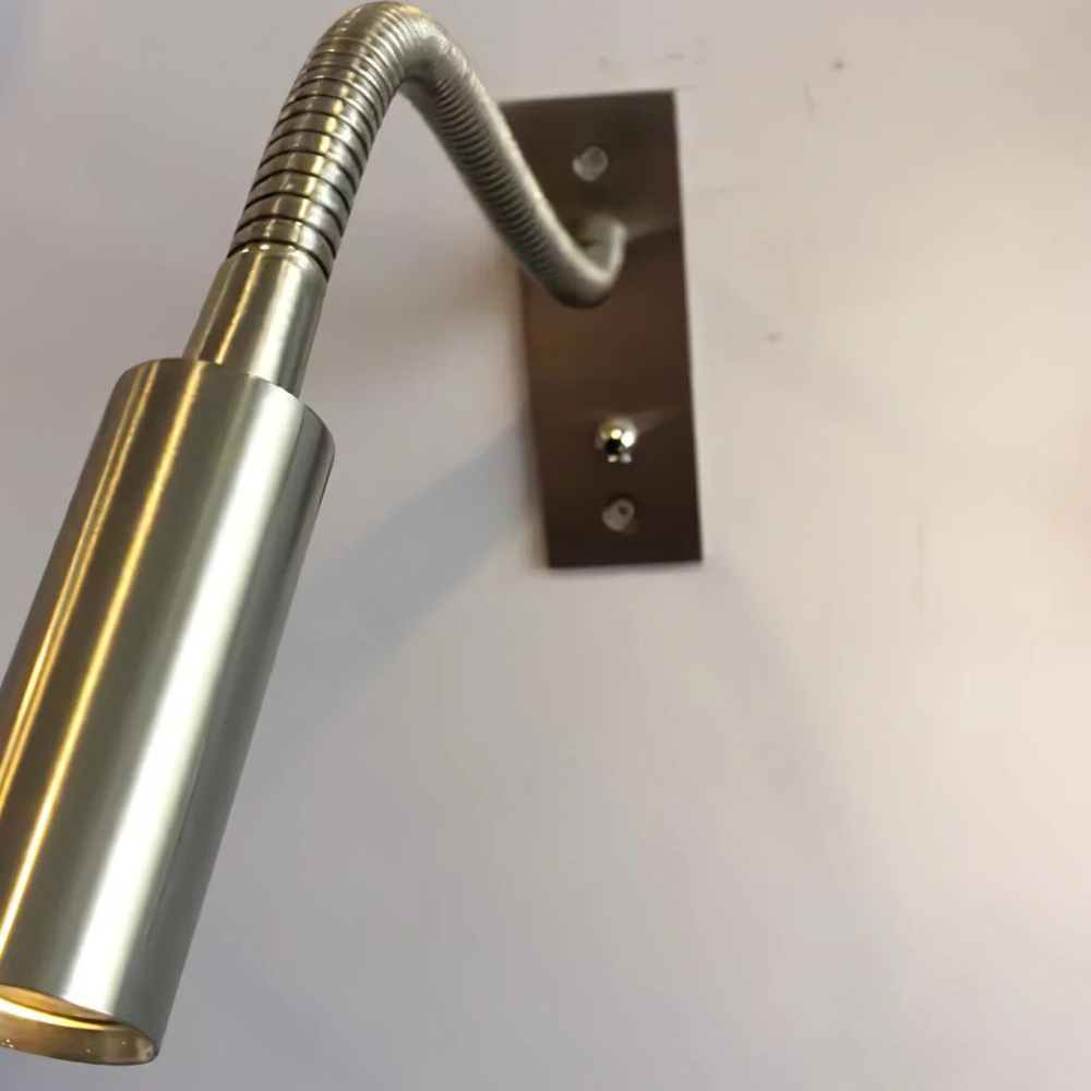 Modern Flexible Gooseneck Wall Light - Minimalist Adjustable Reading Sconce