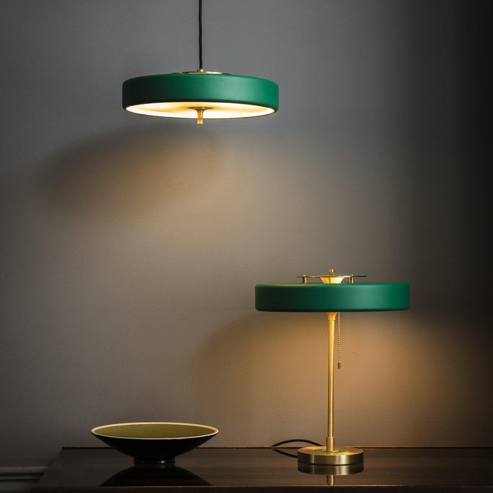 Tischlampe aus gesponnenem Metall mit Zugkette und Acryl-Diffusor – Industrial