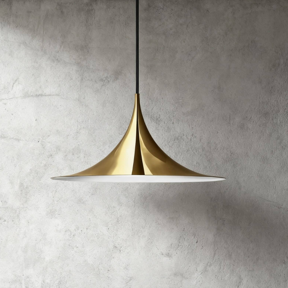 Gebogene Metall-Pendelleuchte mit Stahlschirm – Dänischer Mid-Century-Stil