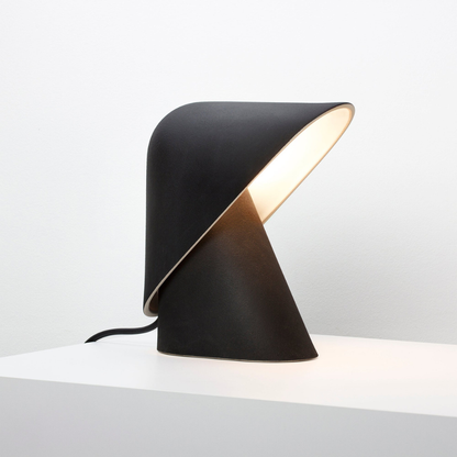 Metal Shield Table Lamp with Matte Resin Base - Nordic Desk Lighting