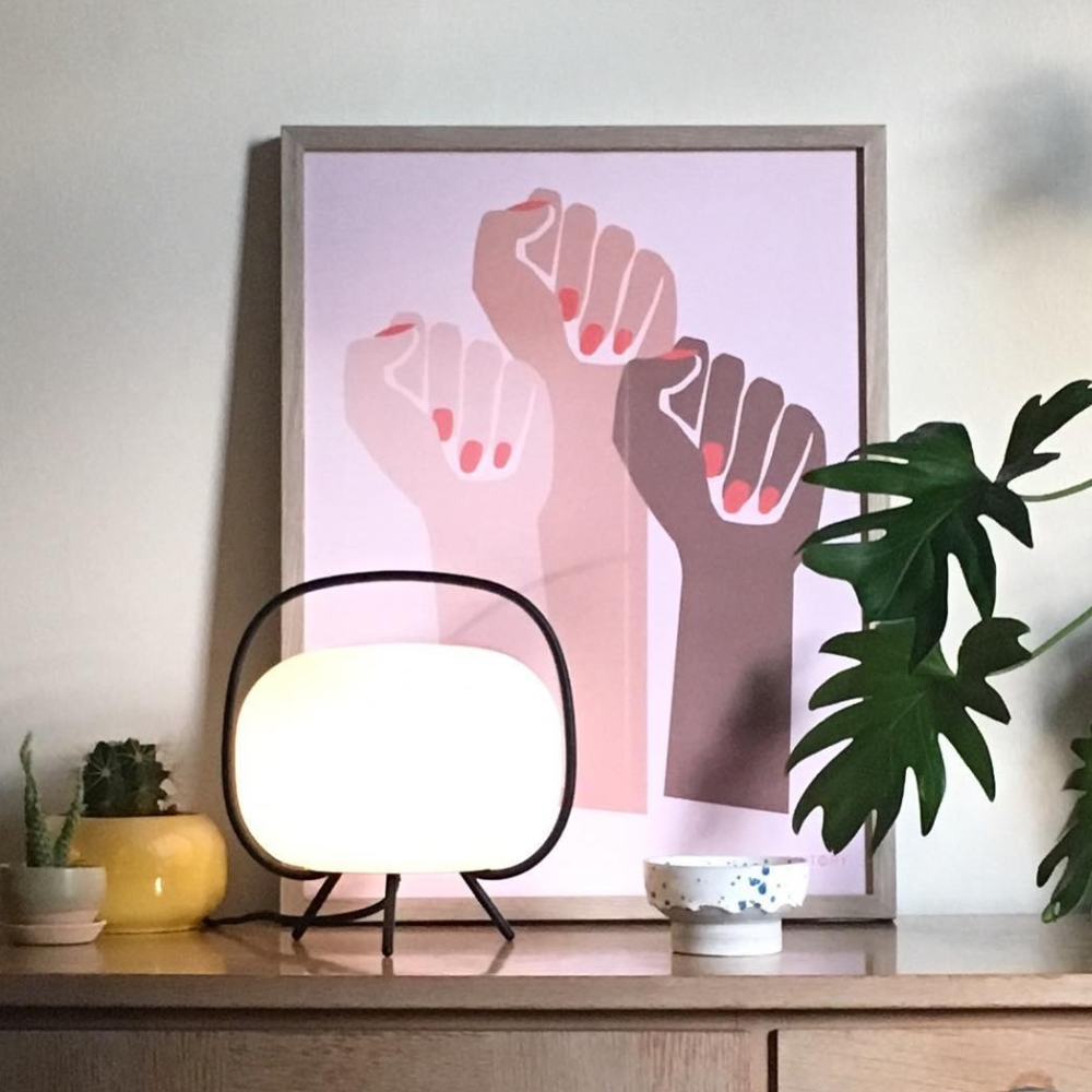 Moderne japanische Tischlaterne – Minimalistische mattierte Glas-Stimmungsleuchte