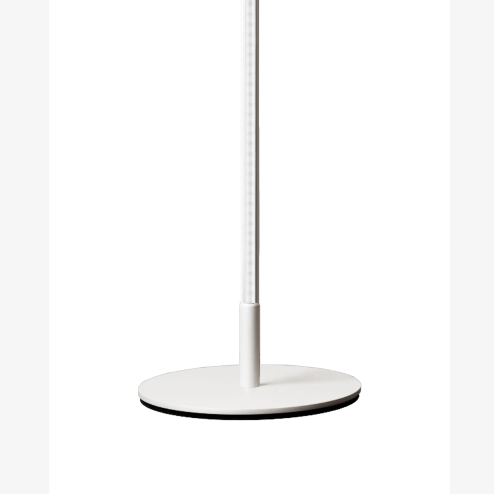 Dimmbare Stehlampe mit Fernbedienung und höhenverstellbarem LED-Stiel