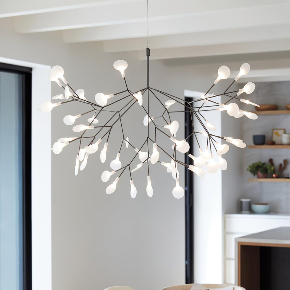 Sputnik-Kronleuchter mit Acryl-Glühwürmchenblättern – Modernes botanisches Licht