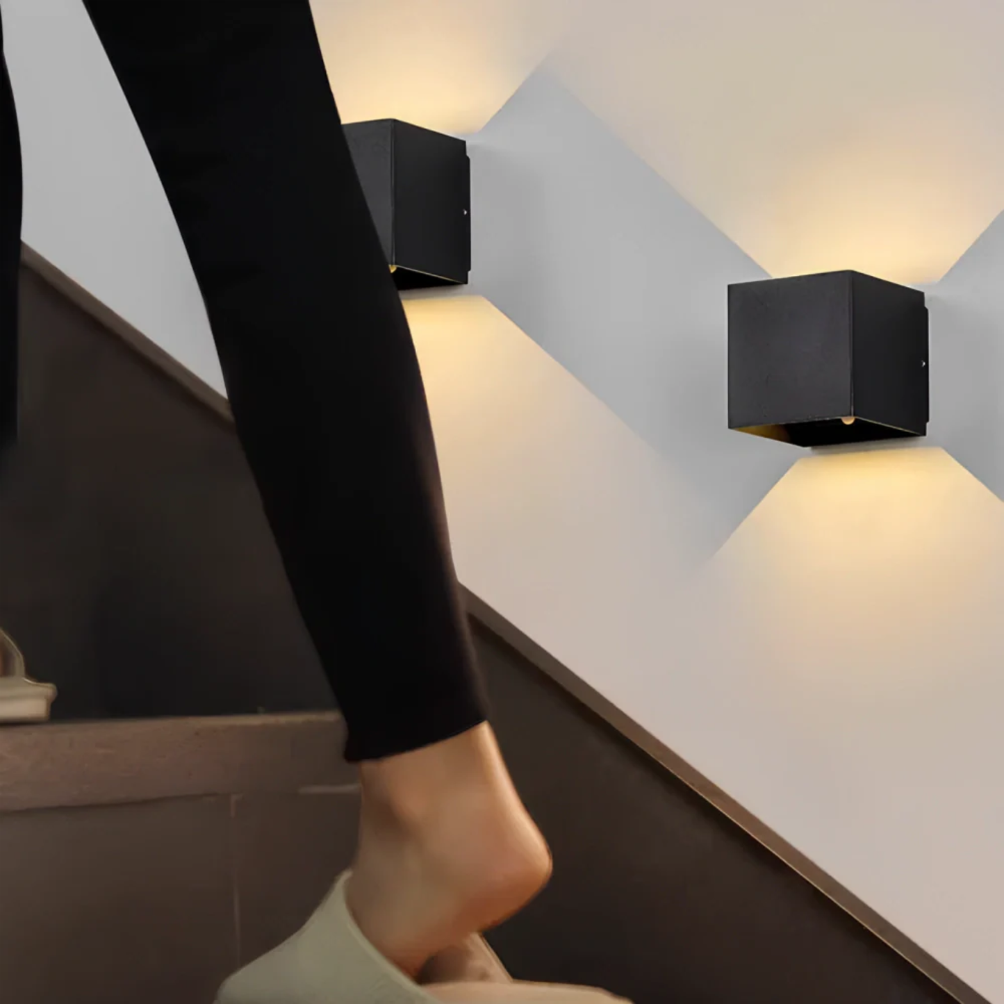 Adjustable Beam Cube Wall Light