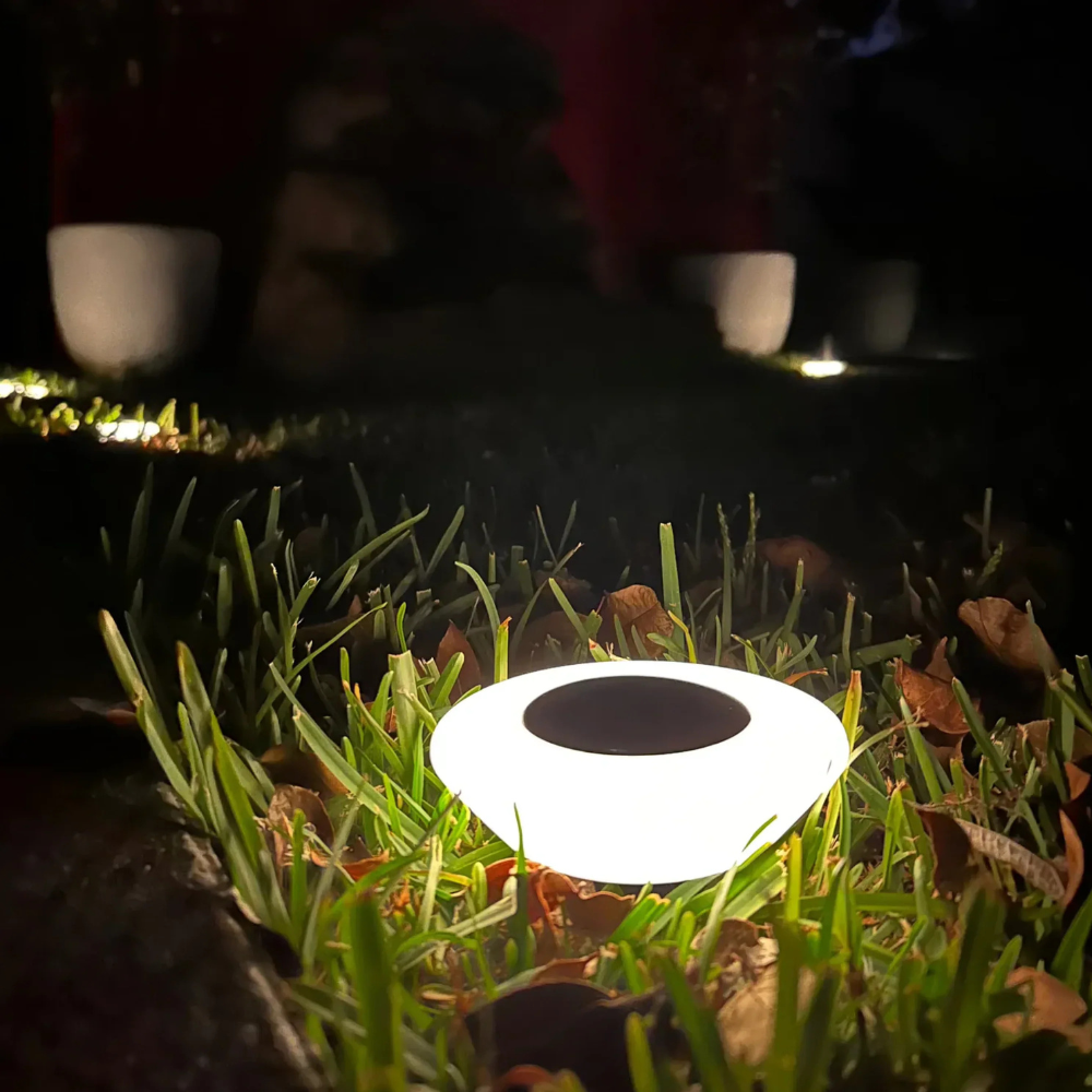 Lanterne solaire extérieure pour allée avec tête et piquet de jardin