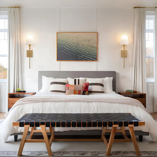 Wireless Wall Light - Modern Elegant Sconce - Remote Controlled