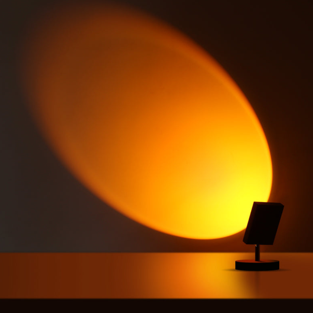 Moderne Sonnenuntergang-Projektorlampe – Architektonisches Halo-Stimmungslicht für Fotografie