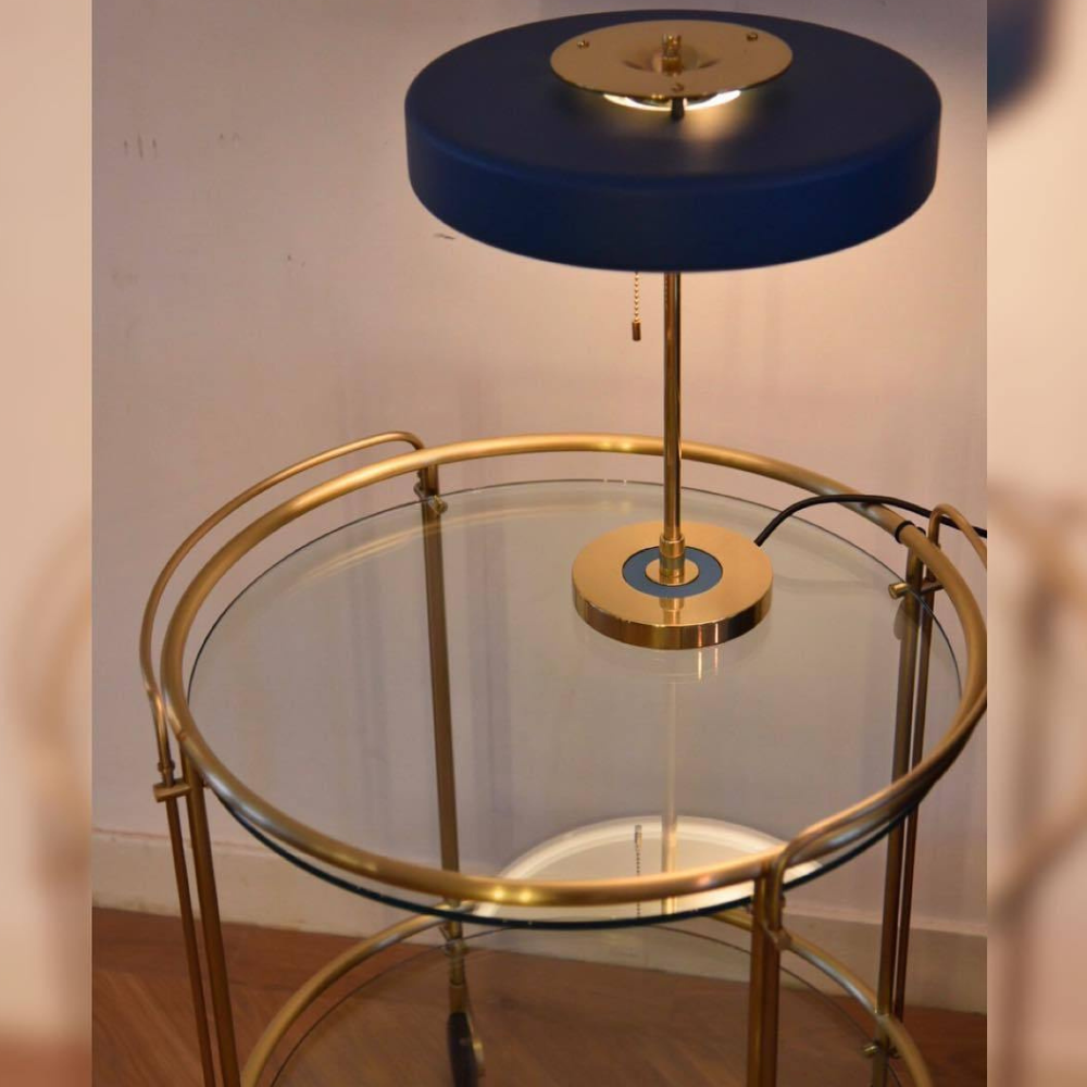 Tischlampe aus gesponnenem Metall mit Zugkette und Acryl-Diffusor – Industrial