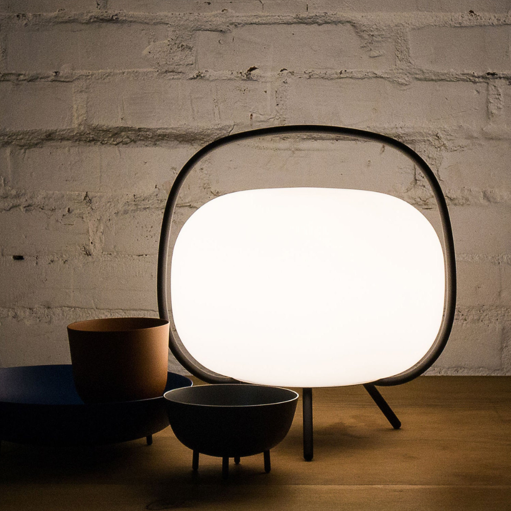 Moderne japanische Tischlaterne – Minimalistische mattierte Glas-Stimmungsleuchte