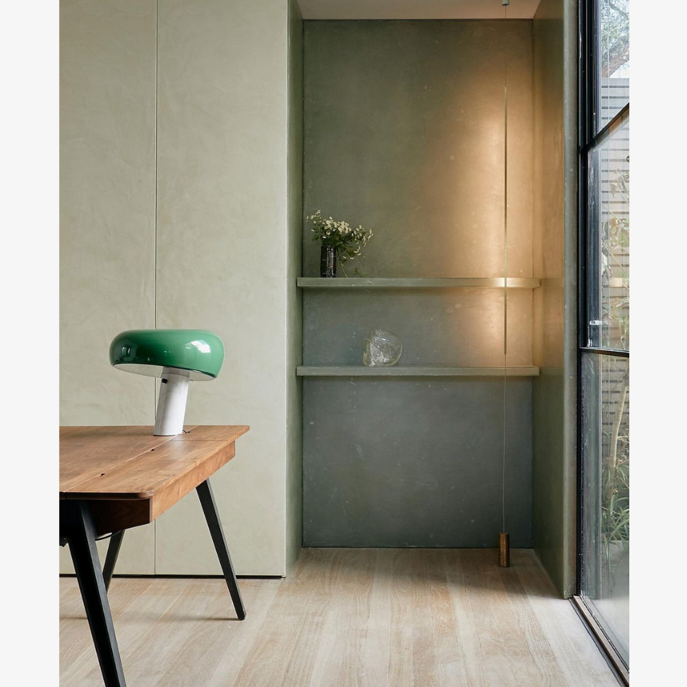 Architektonische Marmor-Basis-Akzentlampe – Minimalistische glänzende Steinsäulenleuchte