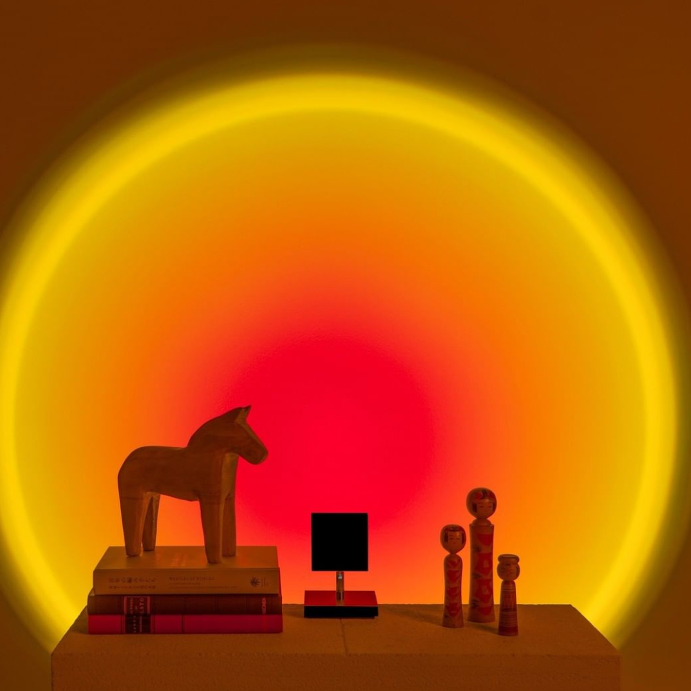 Moderne Sonnenuntergang-Projektorlampe – Architektonisches Halo-Stimmungslicht für Fotografie