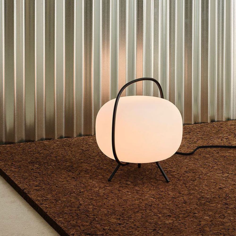 Moderne japanische Tischlaterne – Minimalistische mattierte Glas-Stimmungsleuchte