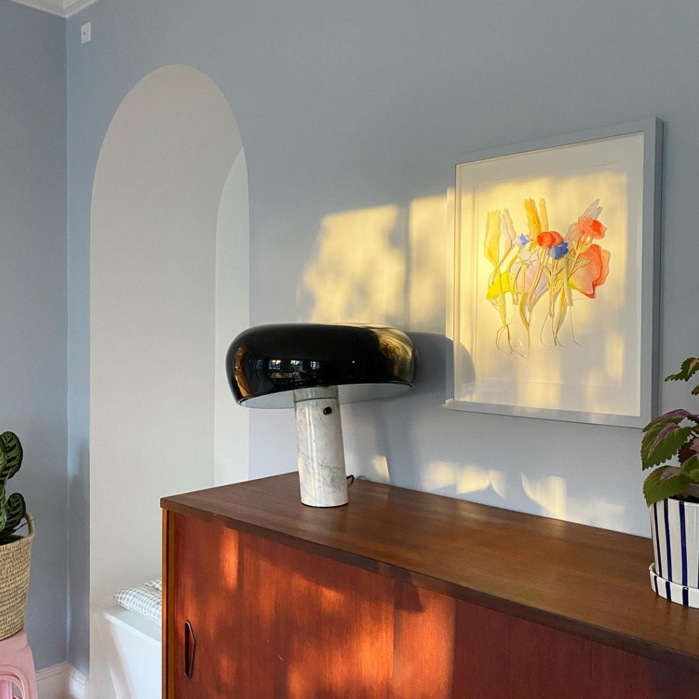 Architektonische Marmor-Basis-Akzentlampe – Minimalistische glänzende Steinsäulenleuchte