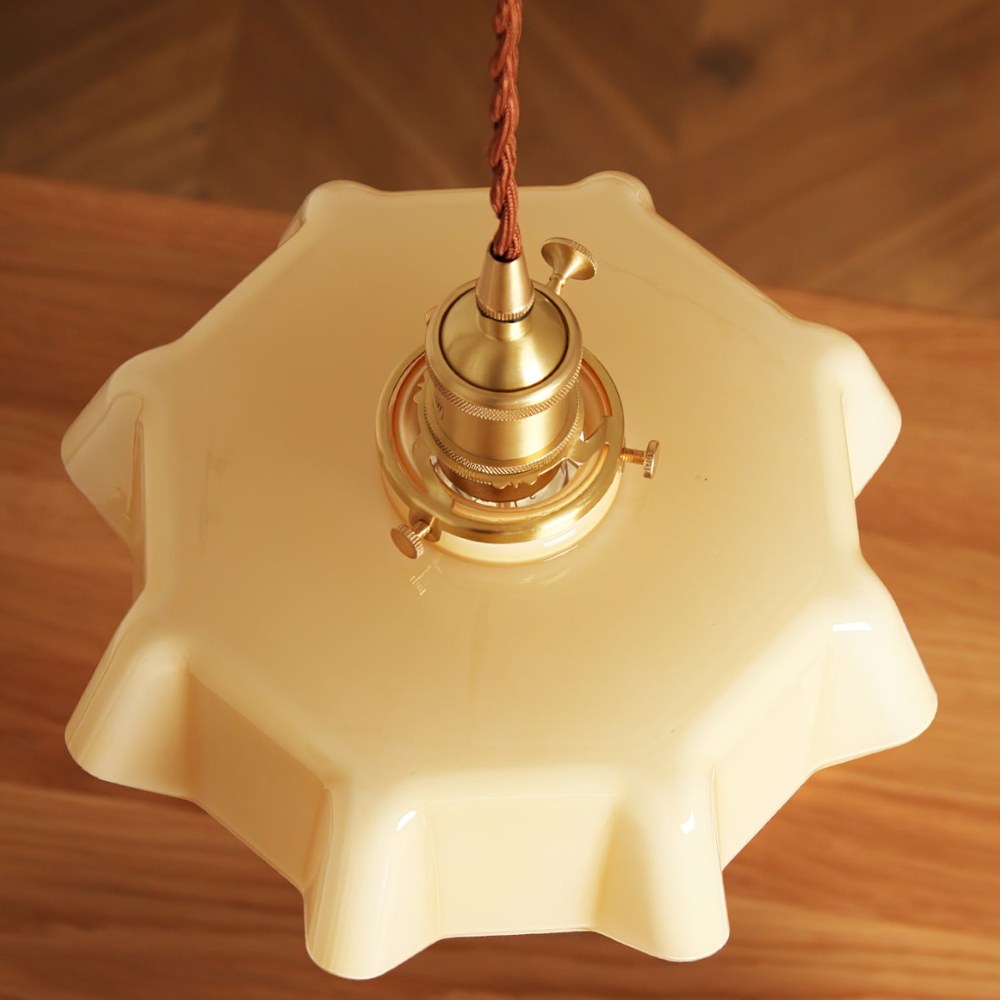 Scalloped Glass Pendant Light with Ruffled Shade - Vintage Floral Style