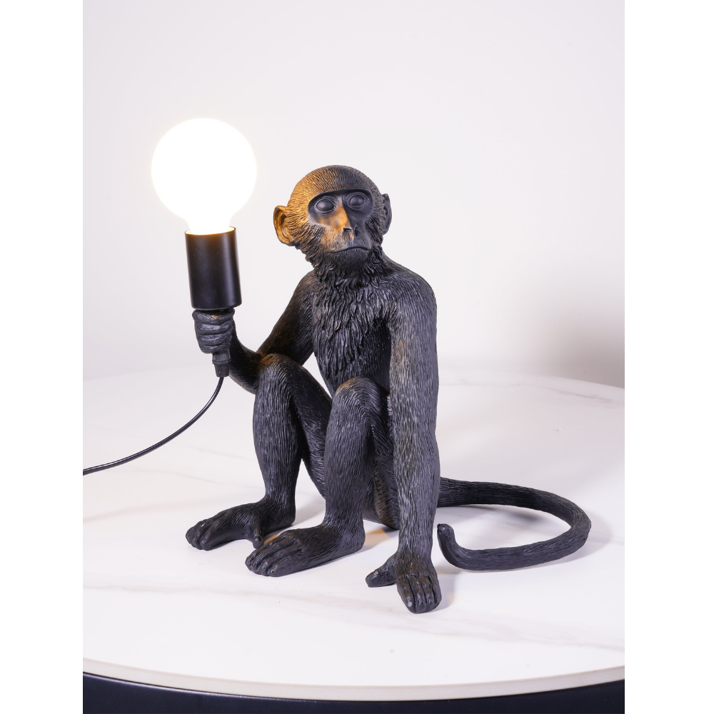 Verspielte Affen-Tischlampe – Skulpturale Tierkunst Schreibtischleuchte