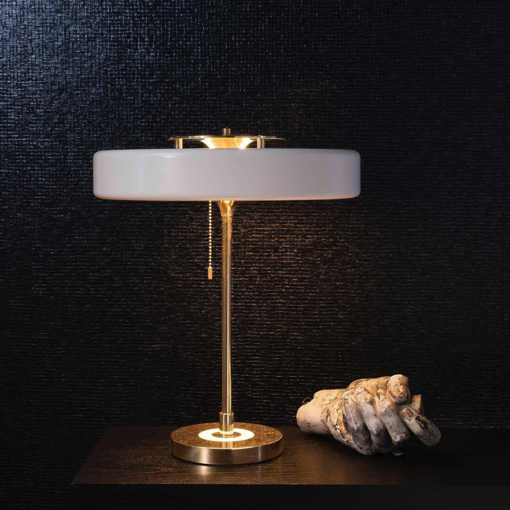 Tischlampe aus gesponnenem Metall mit Zugkette und Acryl-Diffusor – Industrial