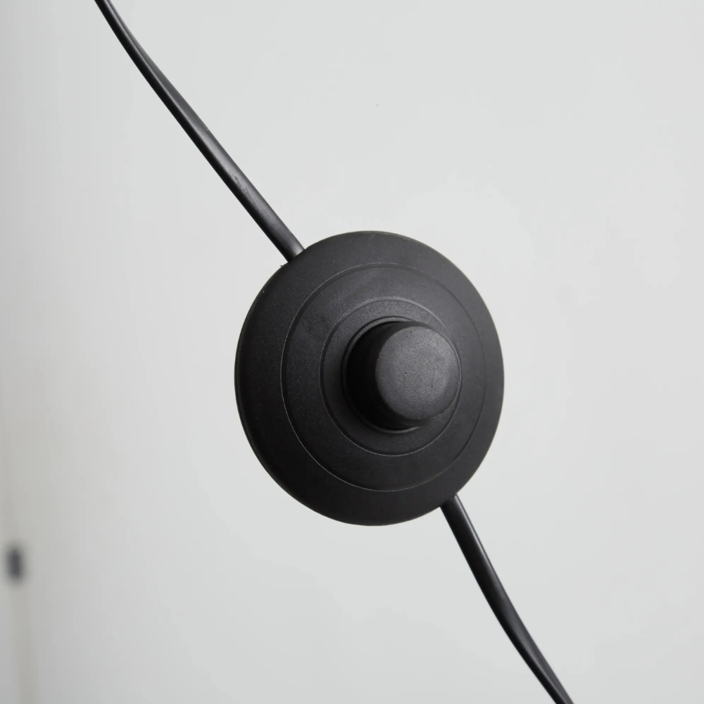 Moderne LED-Stehlampe mit gestapeltem Wellen-Glas – Mid-Century-Leuchte