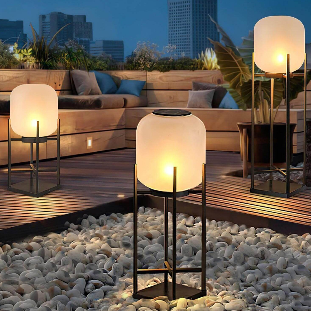 Lampadaire avec base résistante aux intempéries intégrant LED et gradation à distance