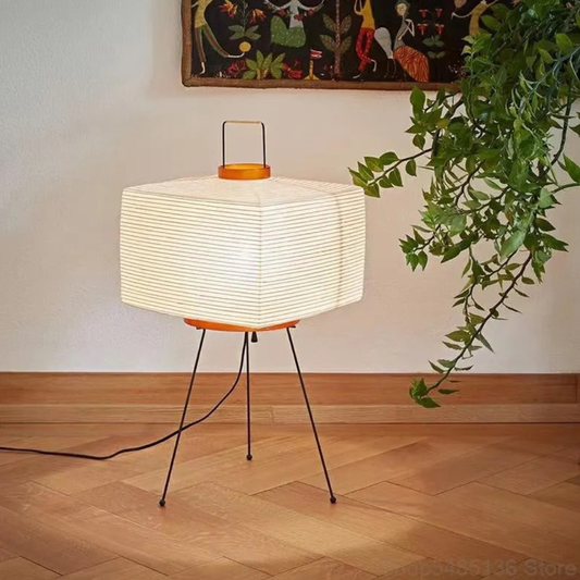 Lampadaire avec abat-jour en papier de riz et pieds trépied - Style japonais moderne
