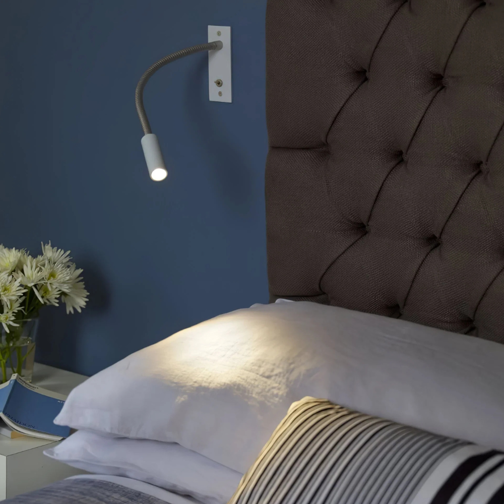 Modern Flexible Gooseneck Wall Light - Minimalist Adjustable Reading Sconce
