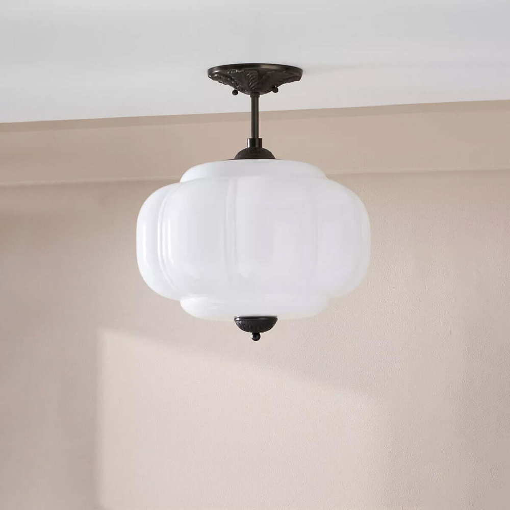 Gerippte Kürbis-Hängelampe mit kunstvollem Metallbesatz – Mid-Century-Design