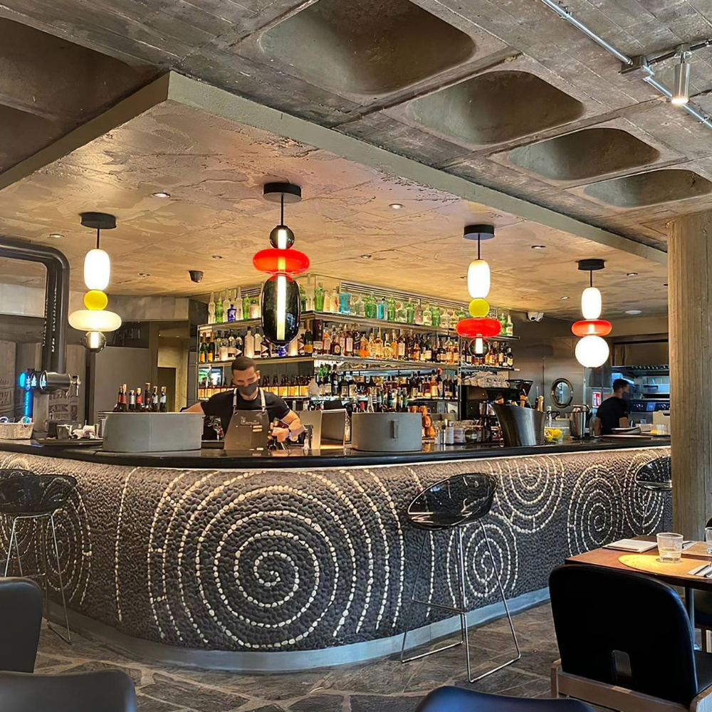 Gestapelte Glas-Hängeleuchte mit geometrischen Ebenen – Art-Déco-Stil