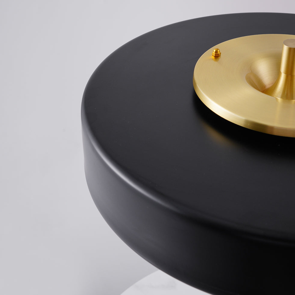 Tischlampe aus gesponnenem Metall mit Zugkette und Acryl-Diffusor – Industrial